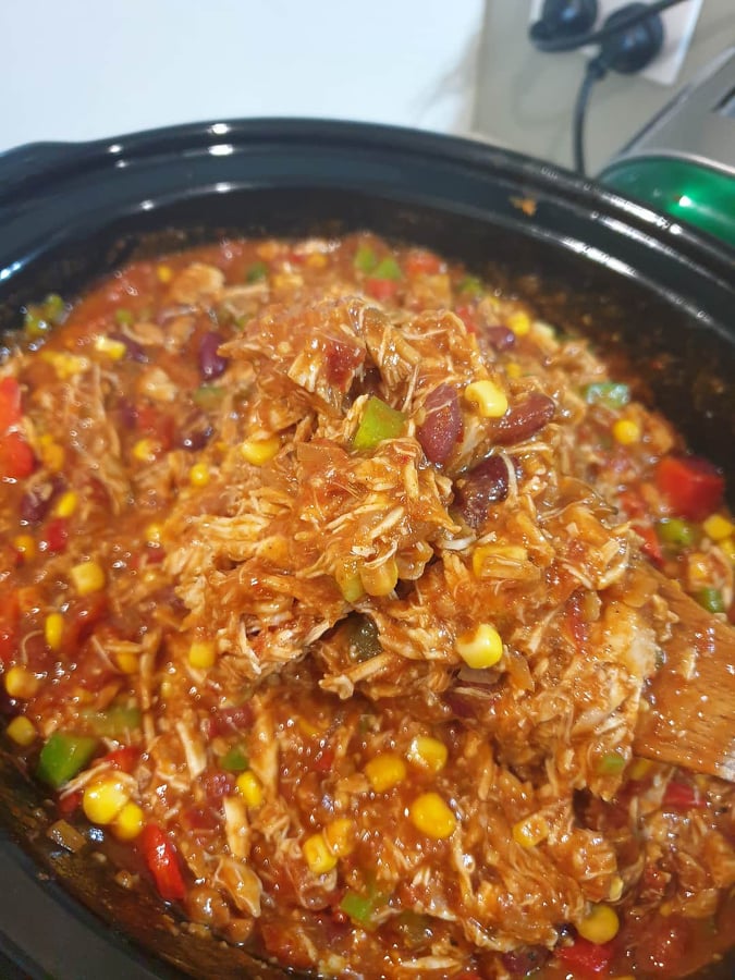 SPICY MEXICAN PULLED CHICKEN 