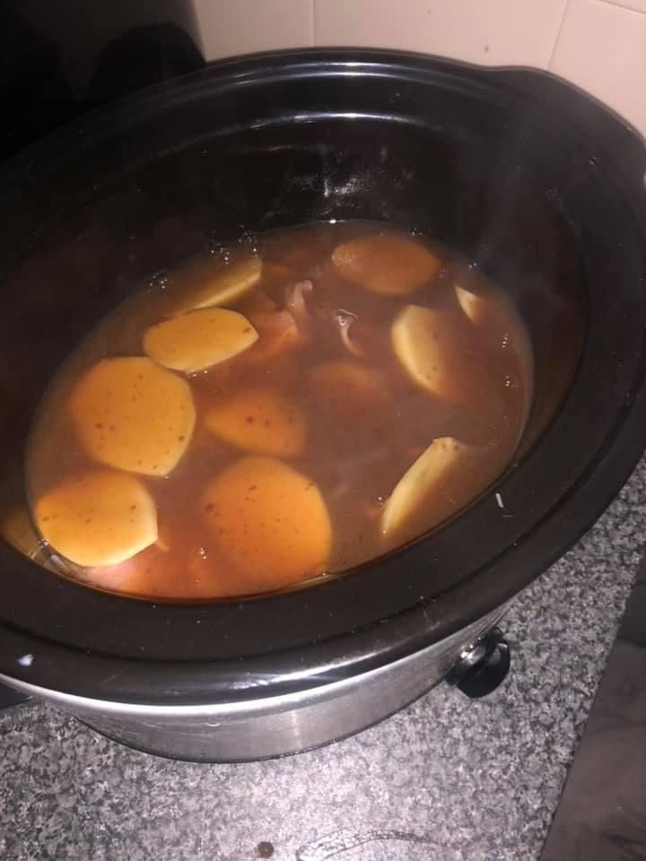 Slow Cooker Bacon Hotpot