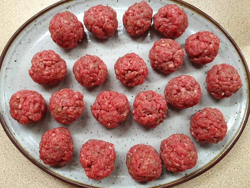 Homemade Meatballs and Gravy 