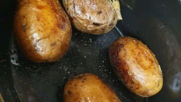 Jacket potatoes