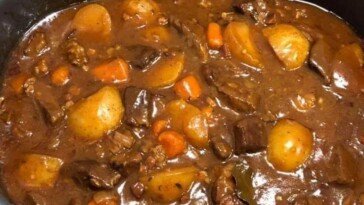 Slow Cooker Beef Bourguignon