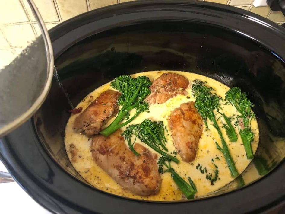Slow cooker Tuscan Chicken with Broccolini and Sundries Tomatoes