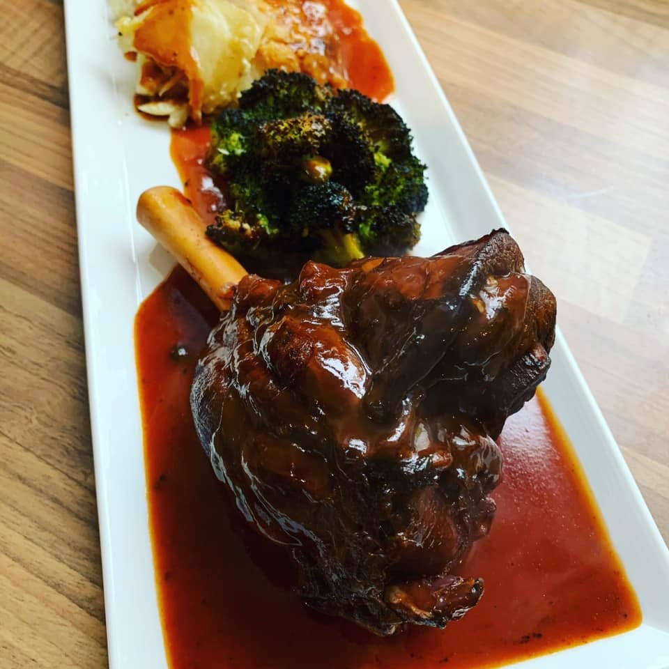 Lamb Shanks With Creamy Potato & Roasted Broccoli