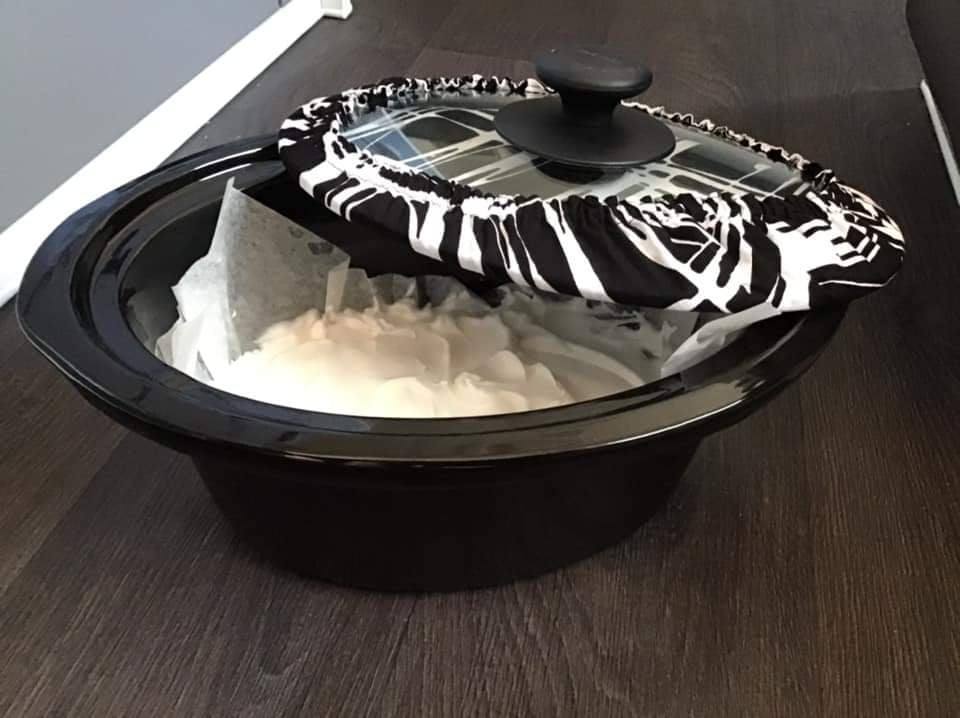 Pavlova in the slow cooker