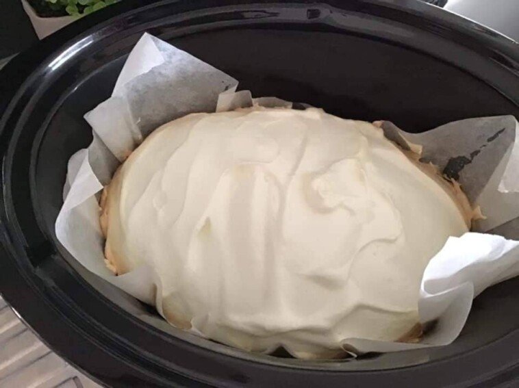 Pavlova in the slow cooker