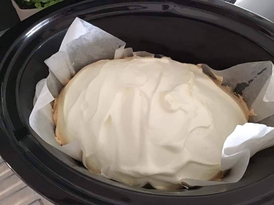 Pavlova in the slow cooker