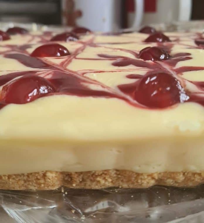 Cherry Bakewell Fudge Recipe