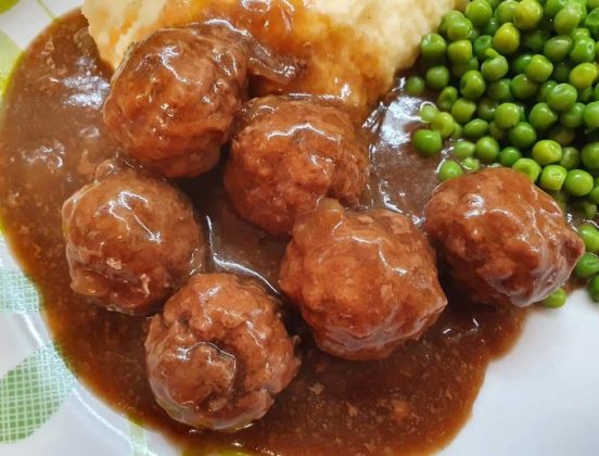 Homemade Meatballs and Gravy - acoking