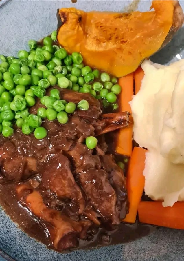 Onion Gravy Lamb Shanks Slow Cooker