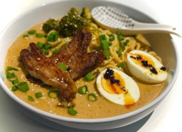 Spicy Pork Noodle Soup That's Super Yummy!
