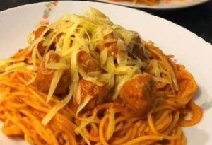 Cheesy CHEATS Spaghetti Meatballs