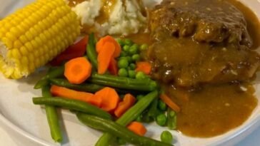 Lamb Chops in Creamy Gravy