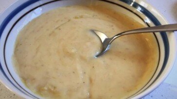 Creamy Potato Leek and Bacon Soup